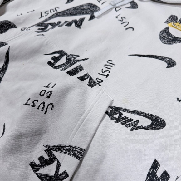 Nike Men's All Over Print Just Do It Hoodie White Black Gold Size XL - Picture 4 of 6